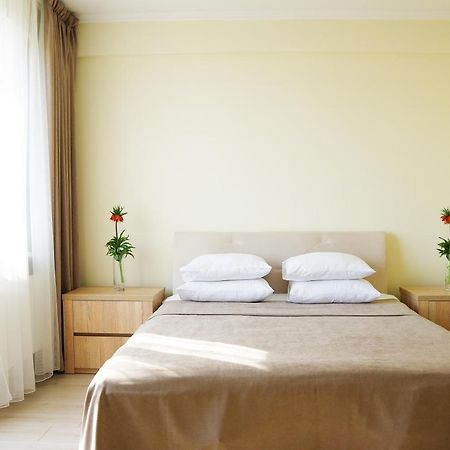 אודסה Chiernomorskie Apartamenty מראה חיצוני תמונה