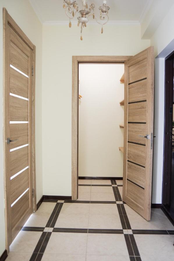 אודסה Chiernomorskie Apartamenty מראה חיצוני תמונה