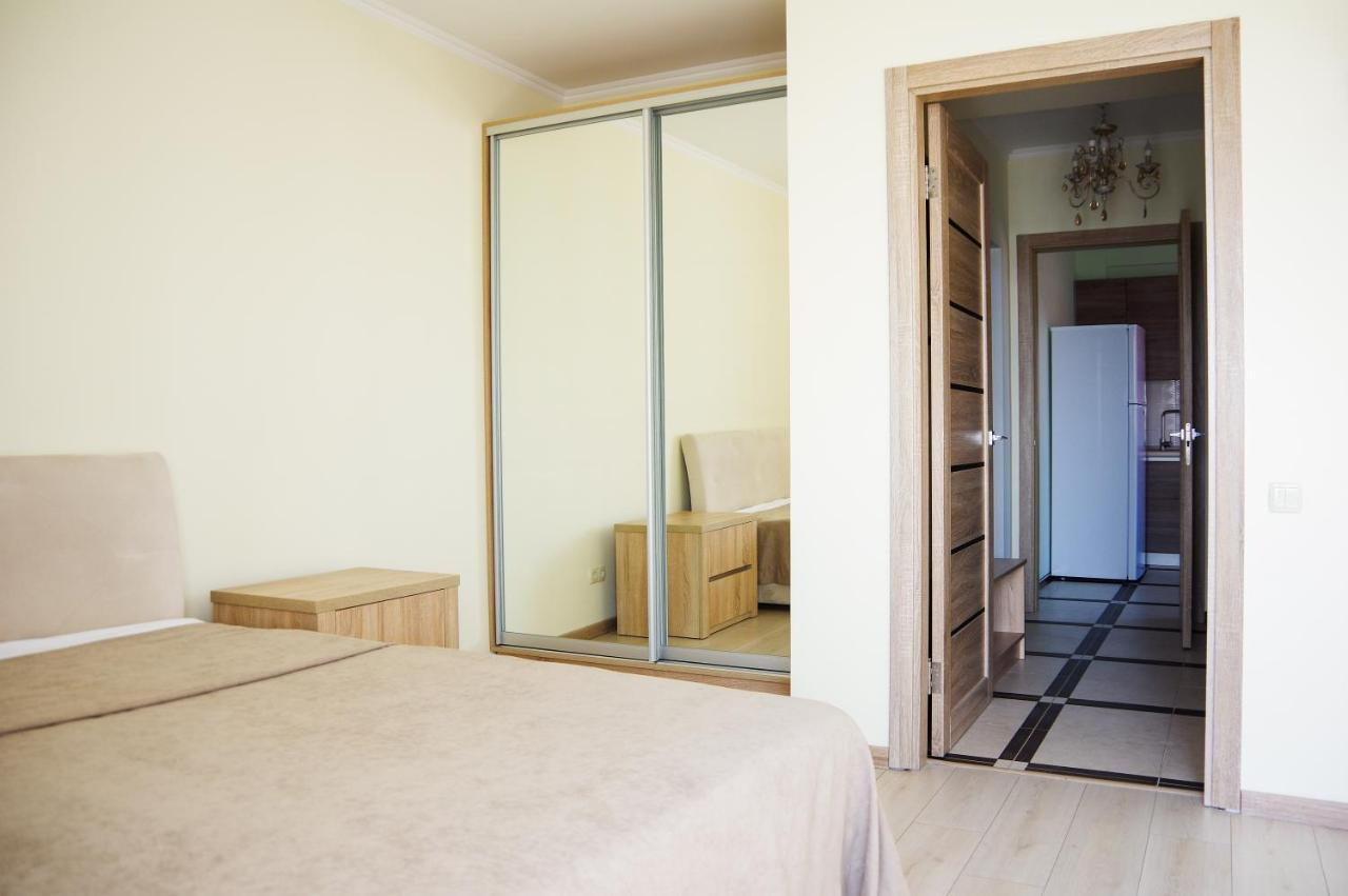 אודסה Chiernomorskie Apartamenty מראה חיצוני תמונה